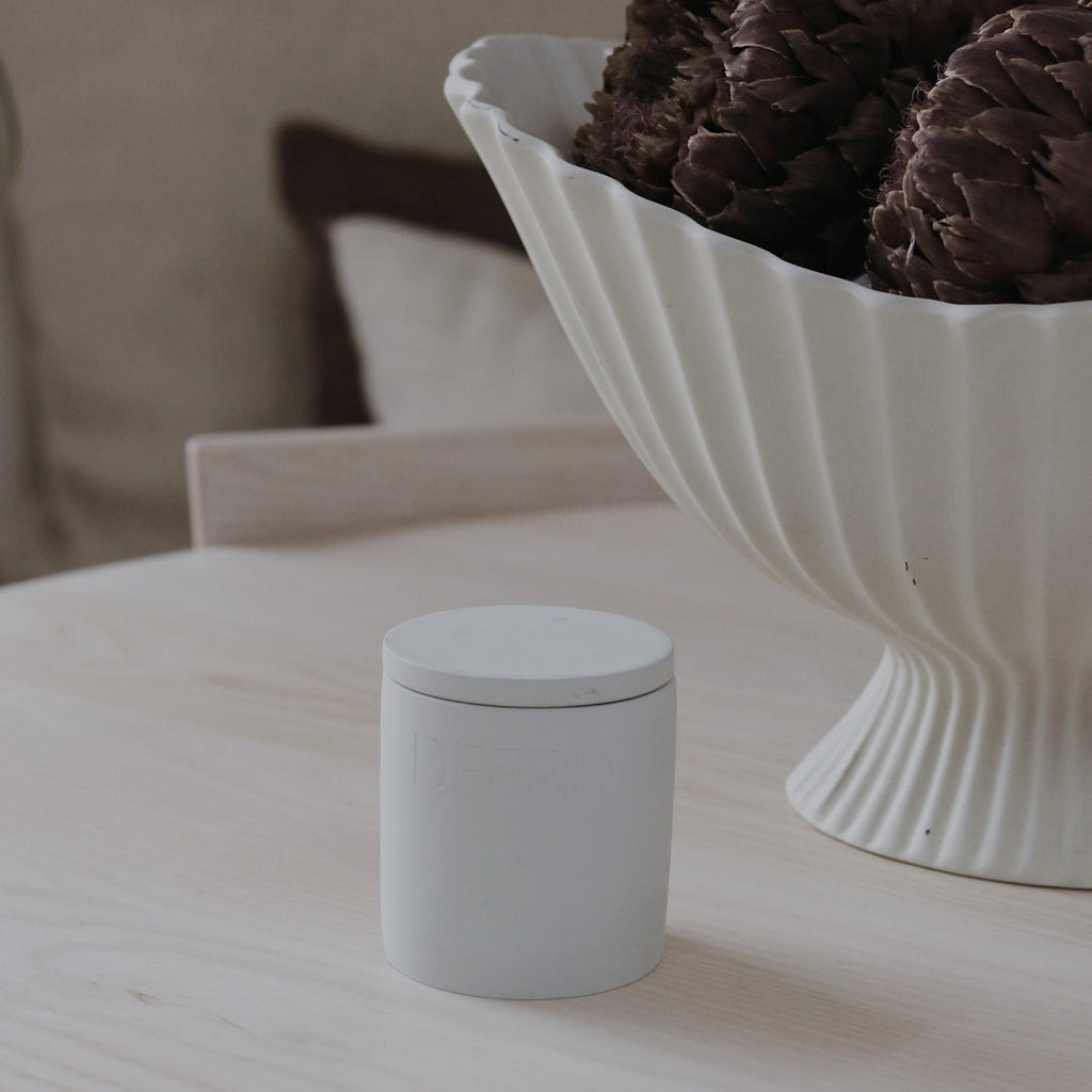 BEDSHEETS CANDLE